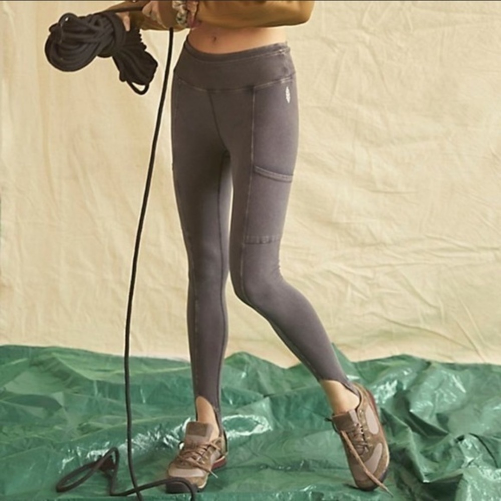 Free People Movement Hotshot Infinity Stirrup Leggings in Black Size XS - Picture 10 of 10